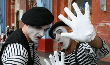mime